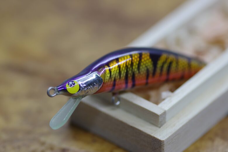 移動重心バルサミノー ”Envy” 52 – ハンドメイドルアー｜BLACK CAT Lures